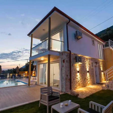 Grand Sea Luxury Lejlighed